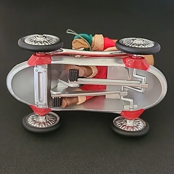 🧨 SALE! Hallmark "Santa Takes a Spin" Ornament Keepsake 2008 - Picture 5 of 8